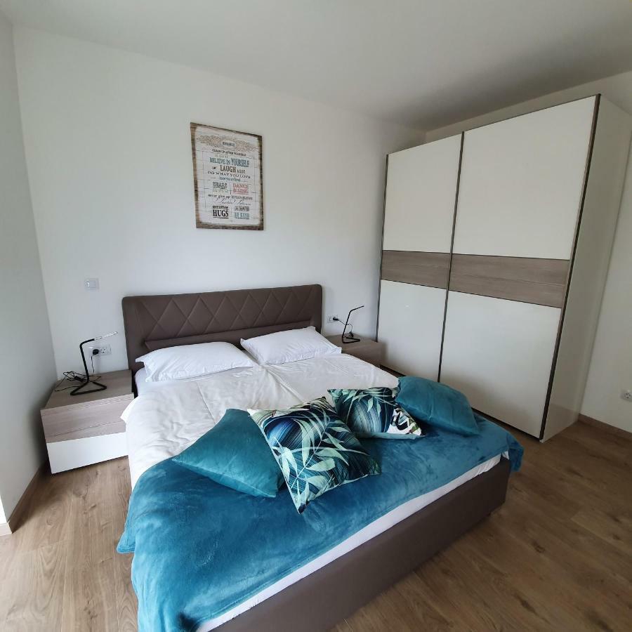 Blue Water Apartment Zrnovo المظهر الخارجي الصورة